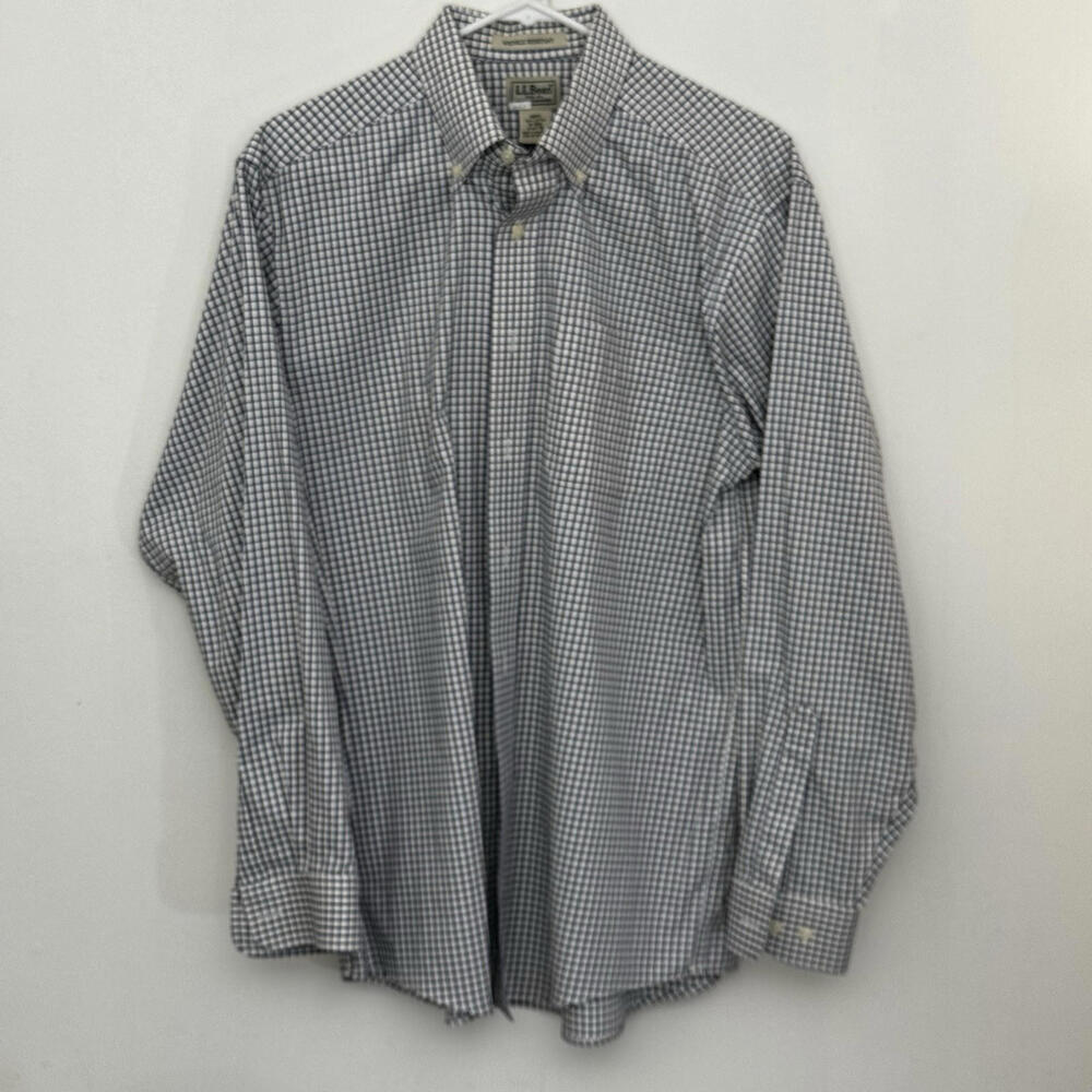 LL Bean Button Down Collared Shirt Men’s Medium